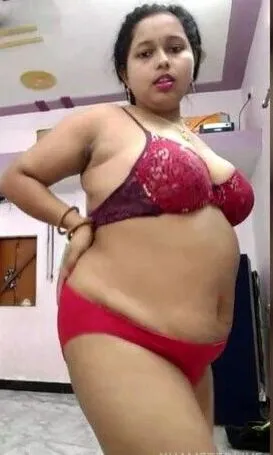 Bhabhi No 1 Showing Full Nude And Bathing Live StripChat