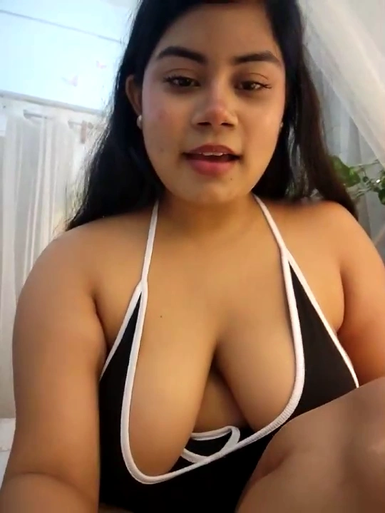 its_amesha Sexy Boobs 30