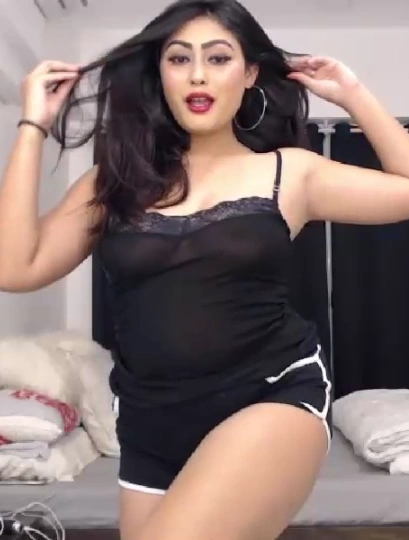 Ritu Shaking Milky Boobs and Juicy Gaand Video 12