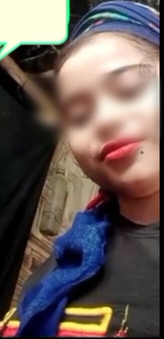 Hot desi girl shy to showing pussy with fave in vc to her bf