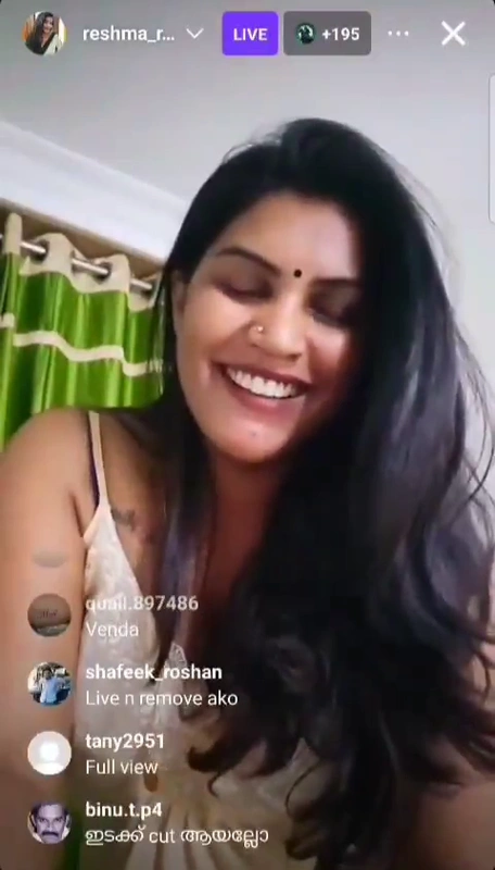Insta Fame Reshma Rechu Aunty Hot Cleavage Pits Seduction Live App Content