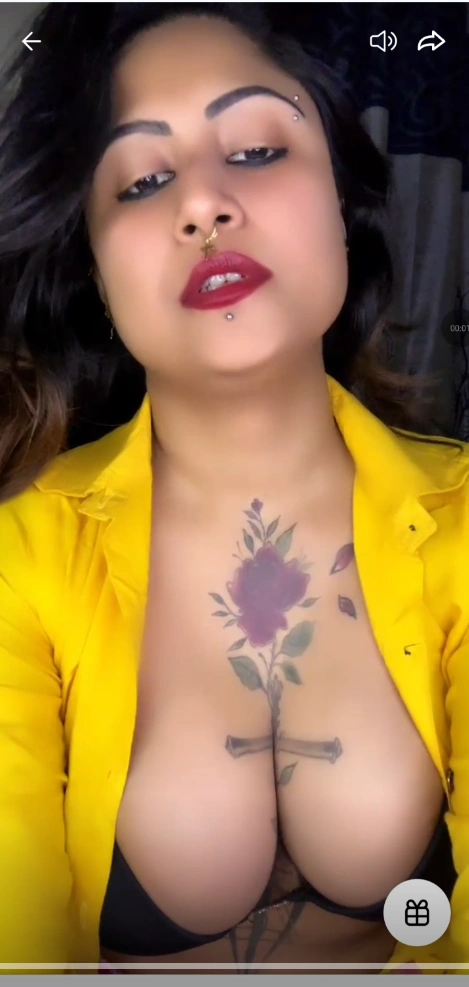 Too hot to Handle Tango Live 4