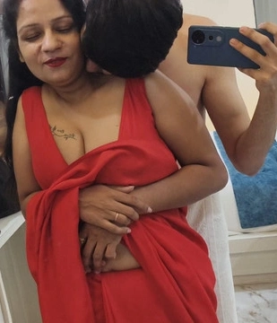 big boobs bhabhi ji in red saree gets fucked
